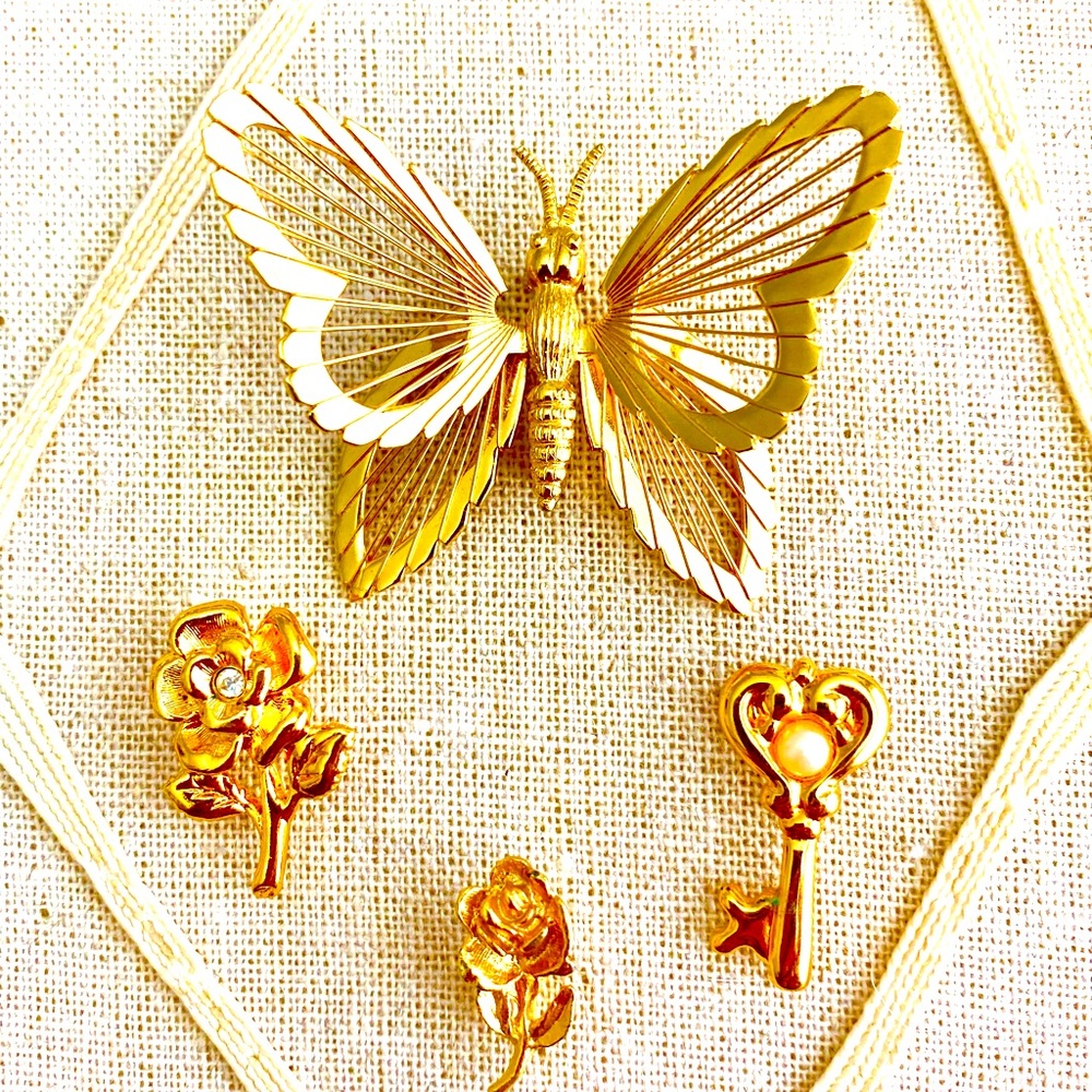 Set 4 Brooches